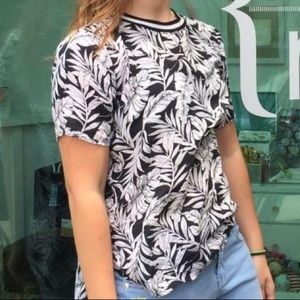 Hollister tropical t-shirt !!